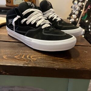 Vans half cab like new